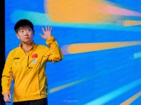 DB体育官方入口-孙颖莎在比赛中受伤退赛，哈登主帅表示担忧